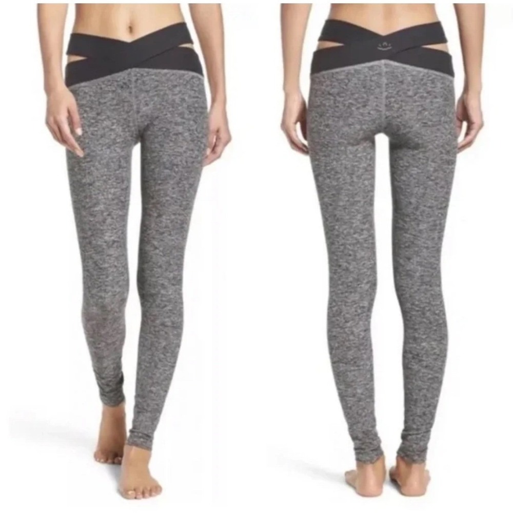 Beyond Yoga SpaceDye East Bound Crossover Waistband Leggings Gray Black Medium